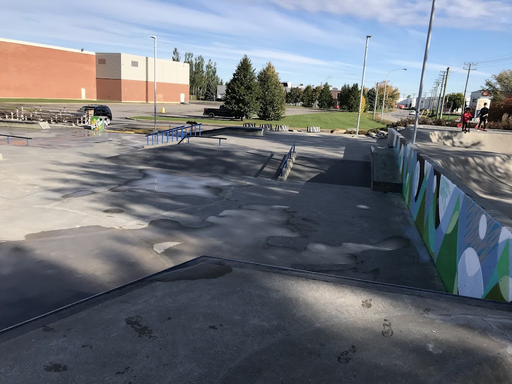 Boisbriand Plaza Skatepark | 1777 Bd Lionel Bertrand #1769, Boisbriand, QC J7H 1P1, Canada | Phone: (514) 226-1660