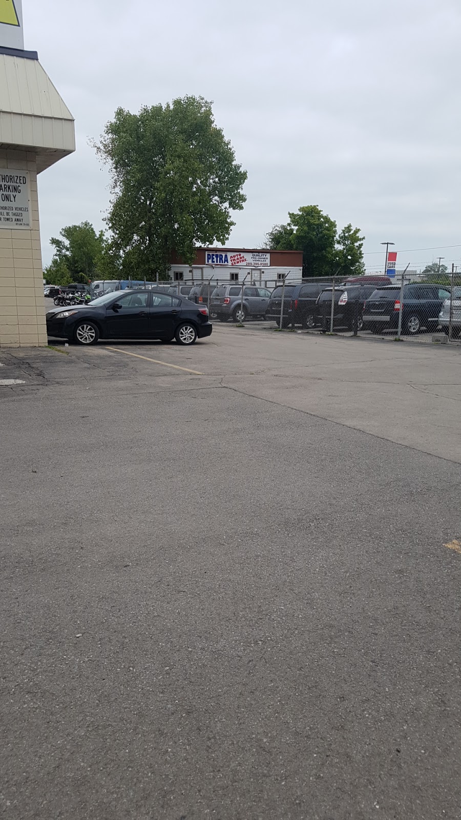 Petra Auto Trade Centre Inc | 2289 Barton St E, Hamilton, ON L8E 2W8, Canada | Phone: (289) 396-8580
