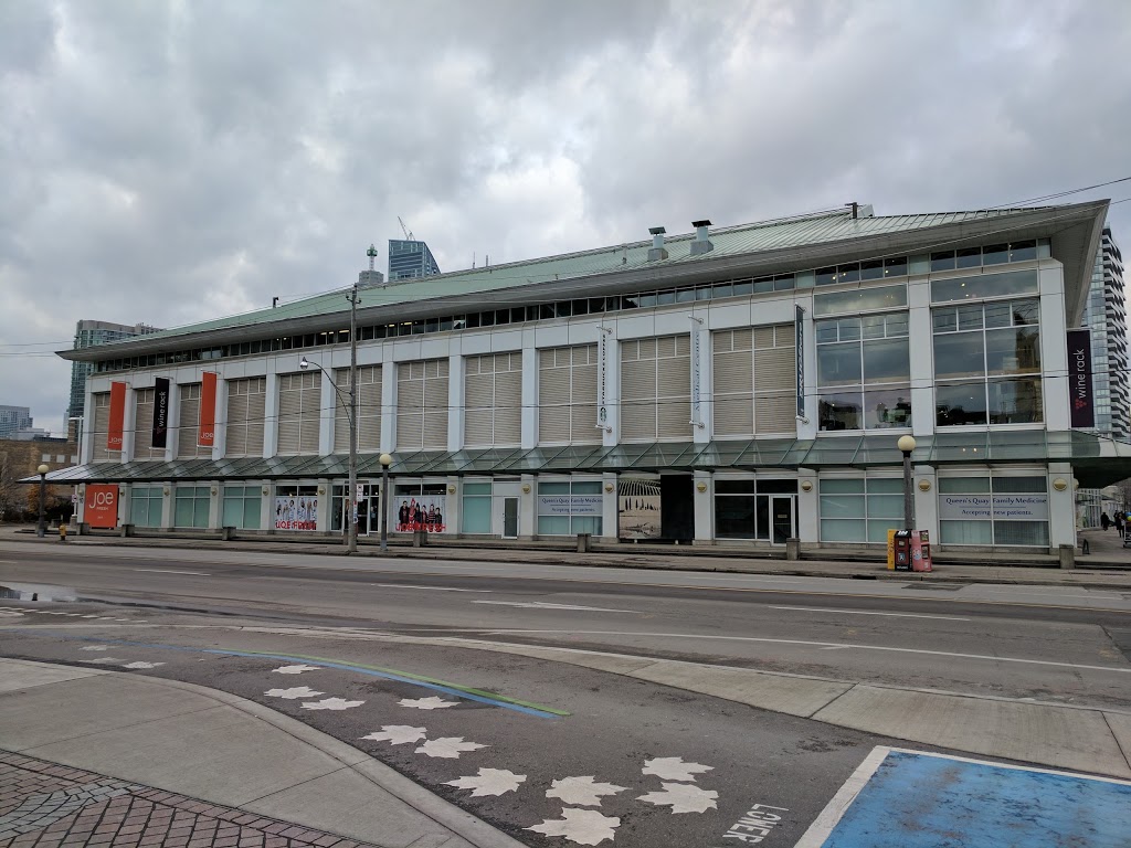 Joe Fresh | 10 Lower Jarvis St, Toronto, ON M5E 1Z2, Canada | Phone: (416) 703-4865