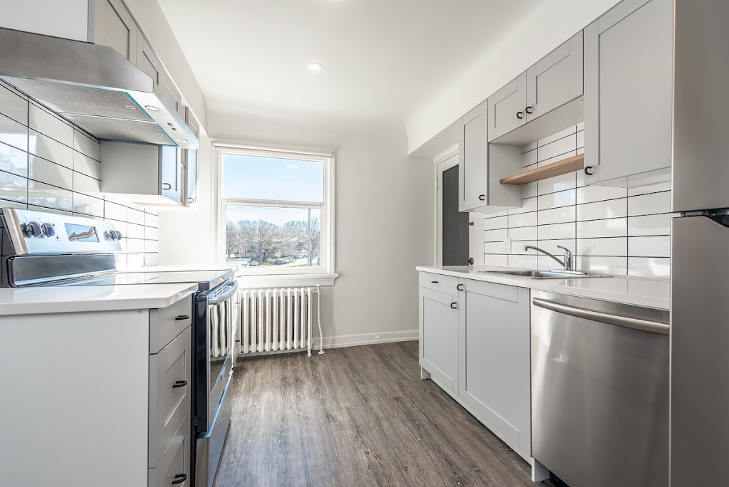 Fairhill Apartments | 2705 Cook St, Victoria, BC V8T 3S3, Canada | Phone: (250) 595-7000