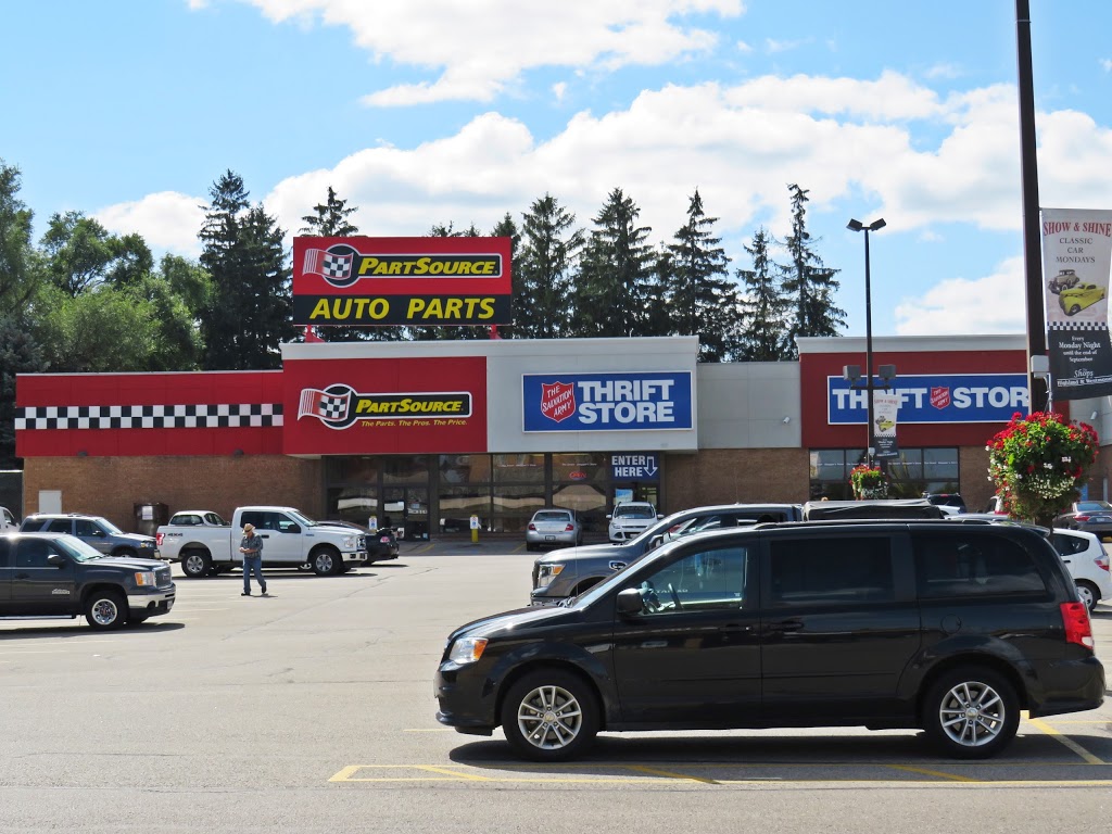The Shops at Highland & Westmount | 563 Highland Rd W, Kitchener, ON N2M 5K2, Canada