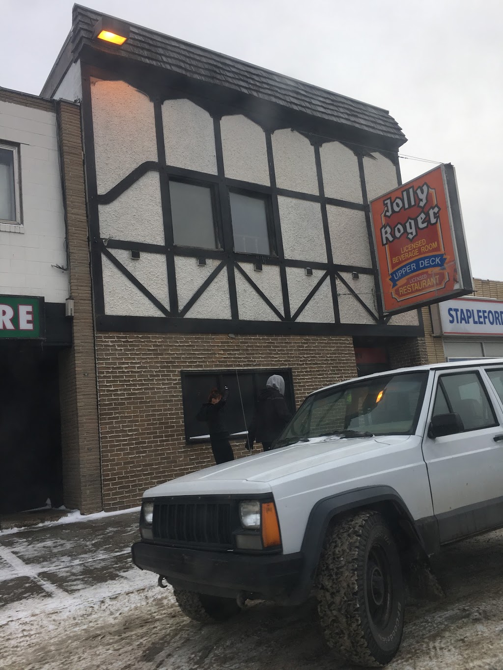 Jolly Roger Beer Store & Tavern | 4109 5th Ave, Regina, SK S4T 0M3, Canada | Phone: (306) 522-0888