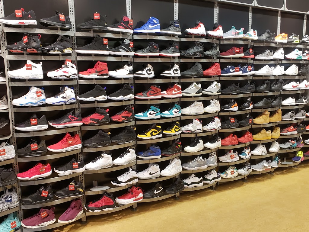 Champs Sports | 4567 Lougheed Hwy, Burnaby, BC V5C 3Z6, Canada | Phone: (604) 320-0085