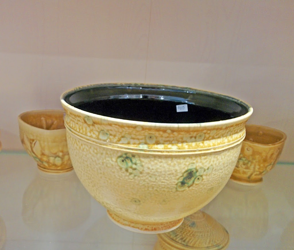 Michael Giles Pottery | 1490 Fisher Rd, Cobble Hill, BC V0R 1L0, Canada | Phone: (250) 929-5565