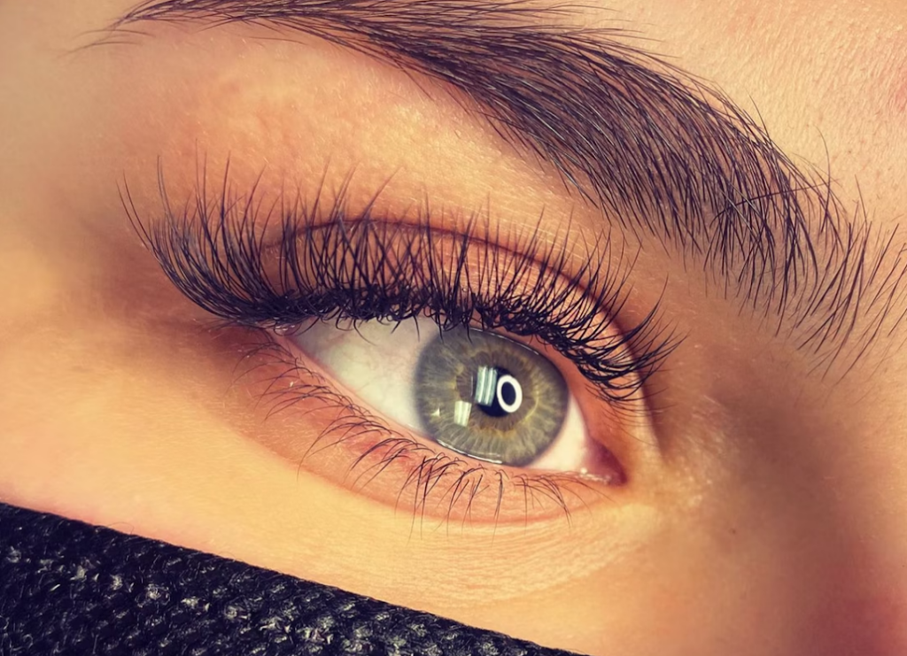 Lashed by Chels | 4584 Gregoire Rd, Russell, ON K2G 3Y3, Canada | Phone: (613) 715-1043