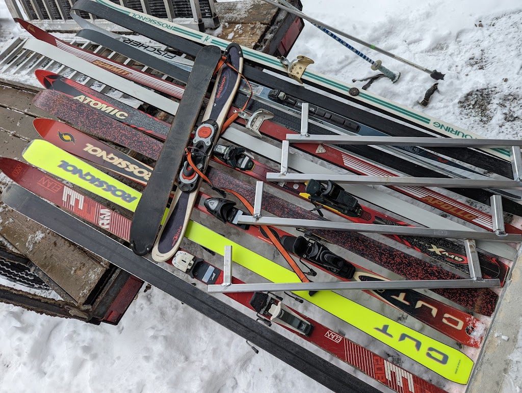 Easy Sled | 3139 Monck Rd #45, Norland, ON K0M 2L0, Canada | Phone: (613) 222-4212