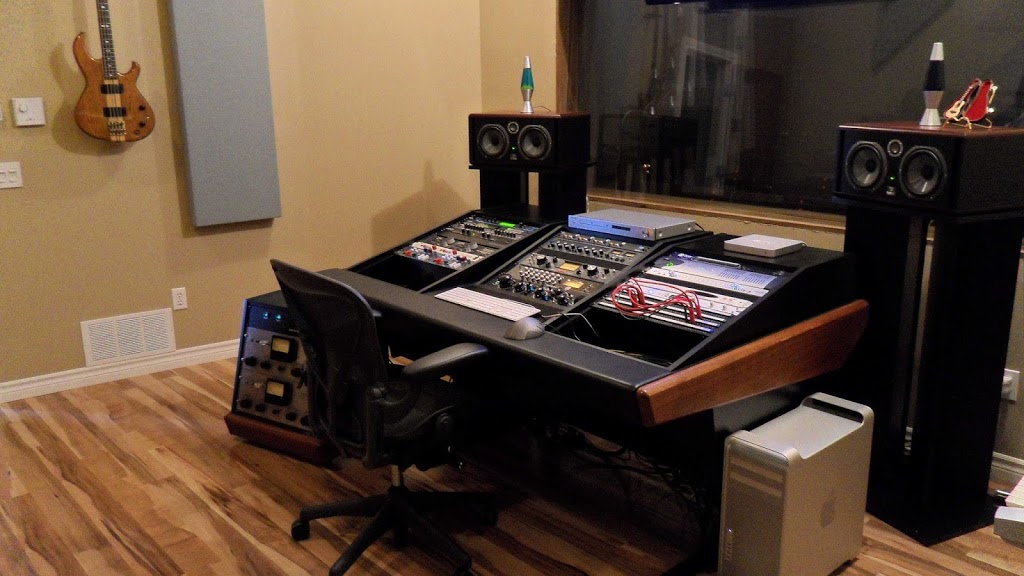 Starlight Studios | 785 Tecumseh Rd #17, Wallaceburg, ON N8A 4K9, Canada | Phone: (519) 626-0330