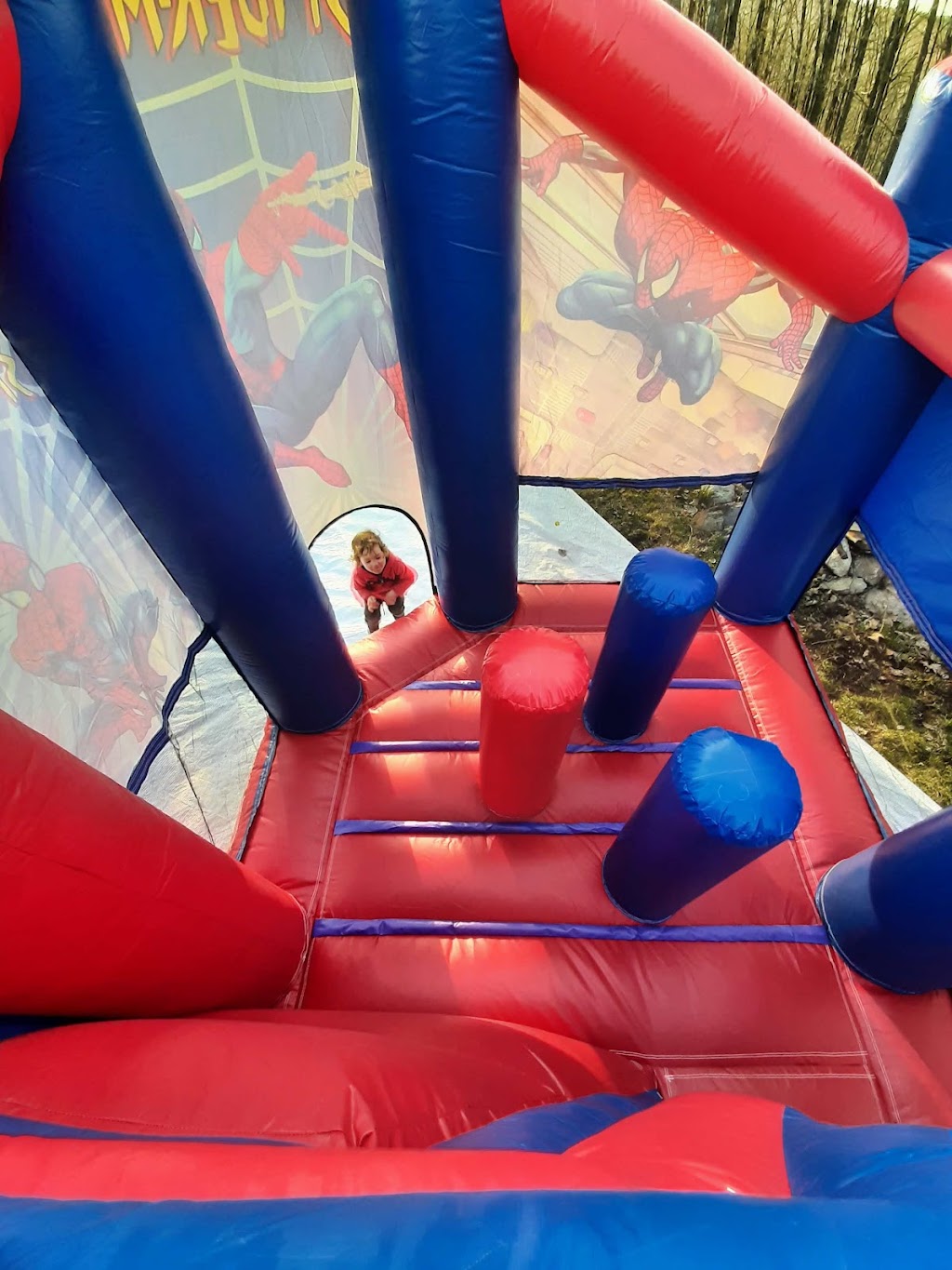 Amusements Kyberka Inc. - Jeux Gonflables/Bouncy Castle Rentals | 6 Rue de lArche, Val-des-Monts, QC J8N 7N9, Canada | Phone: (819) 230-3001