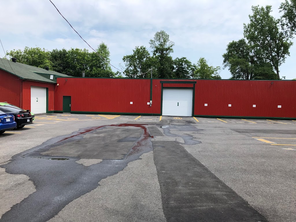 Les Cours Salaberry ( LOFTS et ENTREPOTS A LOUER ) | 141 Rue de Salaberry #100, Saint-Jean-sur-Richelieu, QC J3B 6R2, Canada | Phone: (514) 947-0946