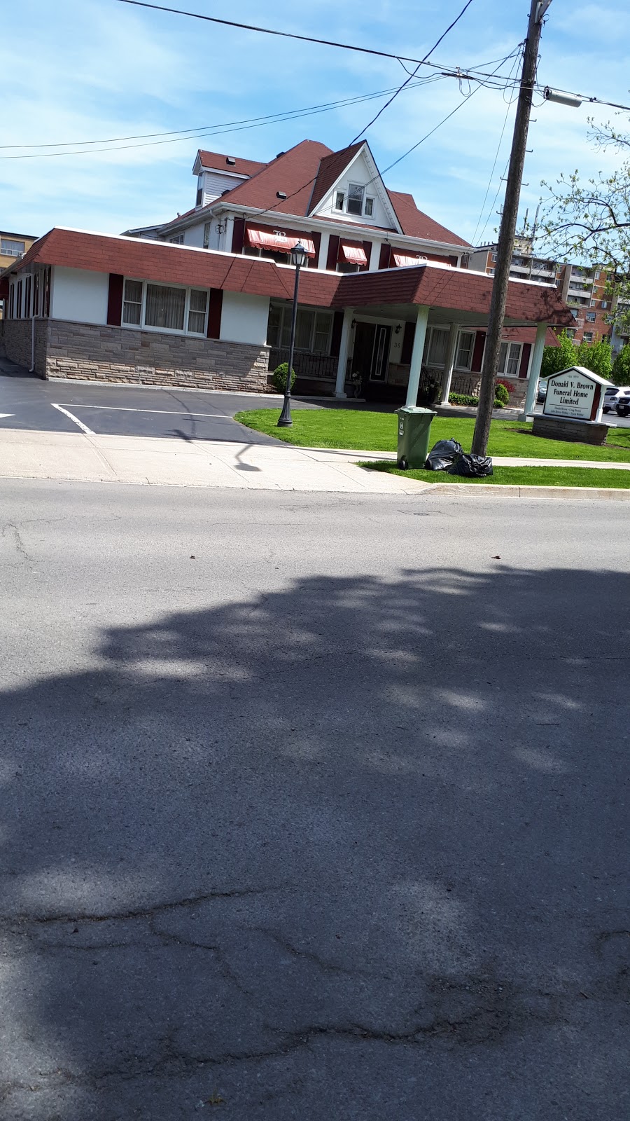Donald V Brown Funeral Home | 36 Lake Ave Dr, Stoney Creek, ON L8G 3N3, Canada | Phone: (905) 662-2948