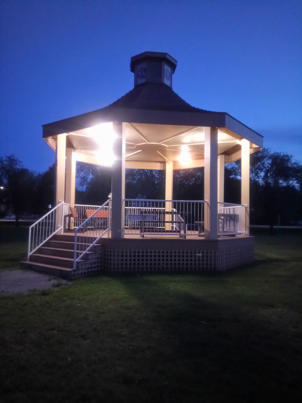 Sunnyside Park | 340 Main St, Sussex, NB E4E 1E4, Canada | Phone: (506) 432-4573