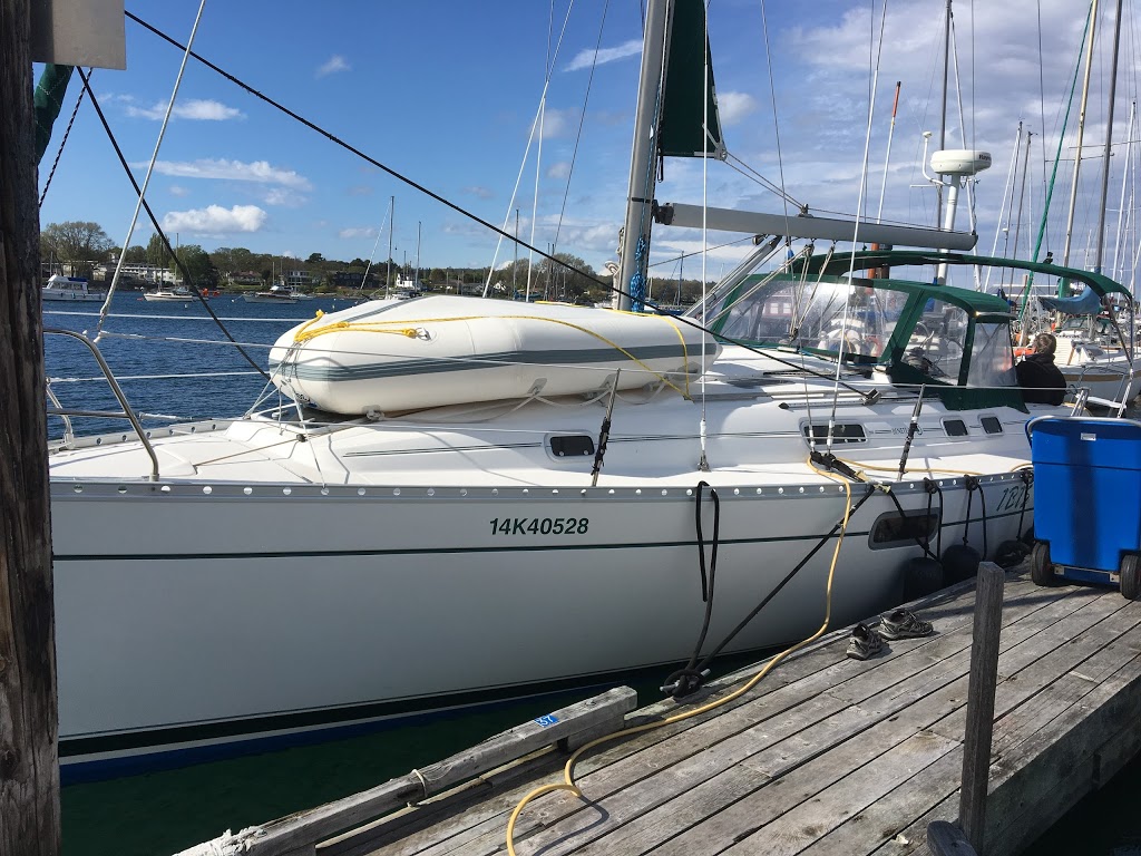 Blackfish Sailing Adventures | 1327 Beach Dr, Victoria, BC V8S 2N6, Canada | Phone: (250) 744-0409