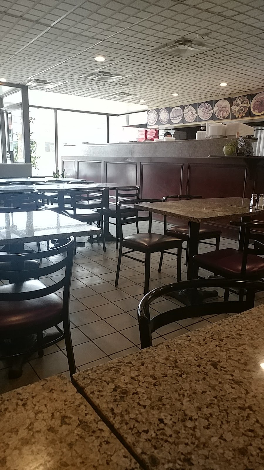 Restaurant Danis Pizzeria | 7669 Rue Centrale, LaSalle, QC H8P 1L4, Canada | Phone: (514) 363-2470