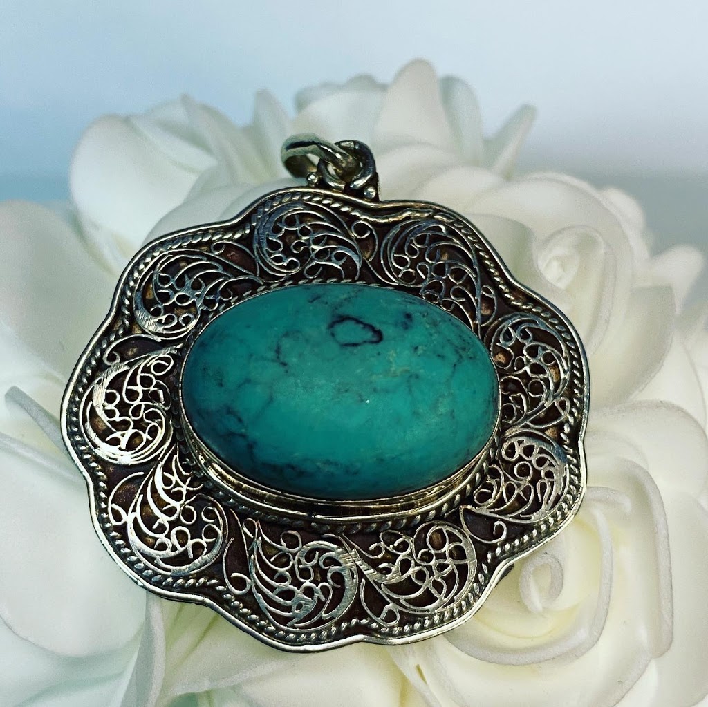 C&D Jewellery Limited | 651 Upper James St, Hamilton, ON L9C 5R8, Canada | Phone: (905) 574-0662