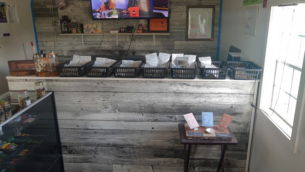 Green turtle Cannabis & Leisure co. | Bodkin Rd, Middlesex County, ON N0L 2G0 6105 Bodkin Rd, Middlesex County, ON N0L 2G0, Southwold, ON N0L 2G0, Canada | Phone: (519) 808-8017