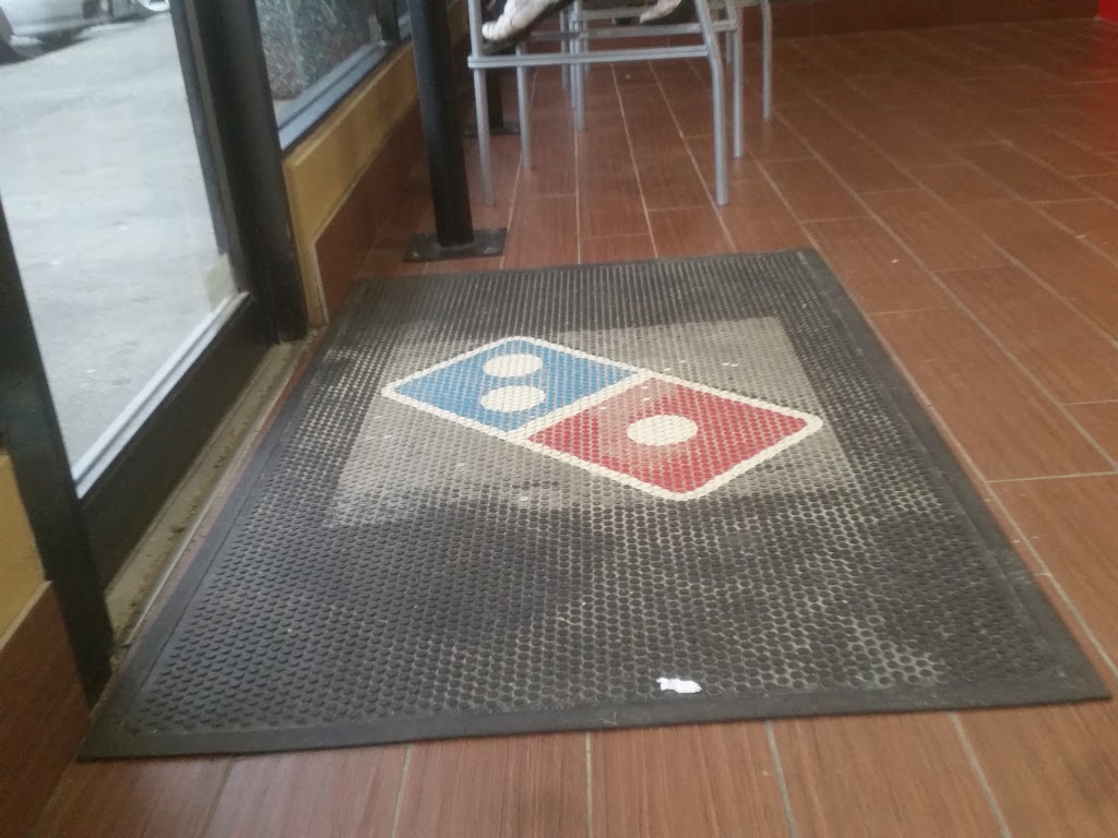 Dominos | 2618 McMillan Rd Unit #104, Abbotsford, BC V3G 1C4, Canada | Phone: (604) 864-0202