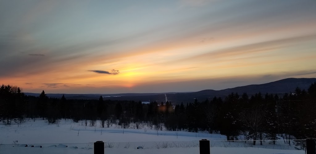 Chalet Domaine de la grande-Ourse | Notre-Dame-des-Bois, QC J0B 2E0, Canada | Phone: (418) 264-3799