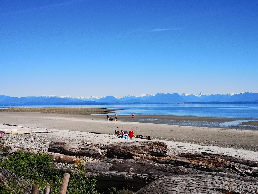 Saratoga Beach Resort | 8958 Clarkson Ave, Black Creek, BC V9J 1B2, Canada | Phone: (250) 337-5511
