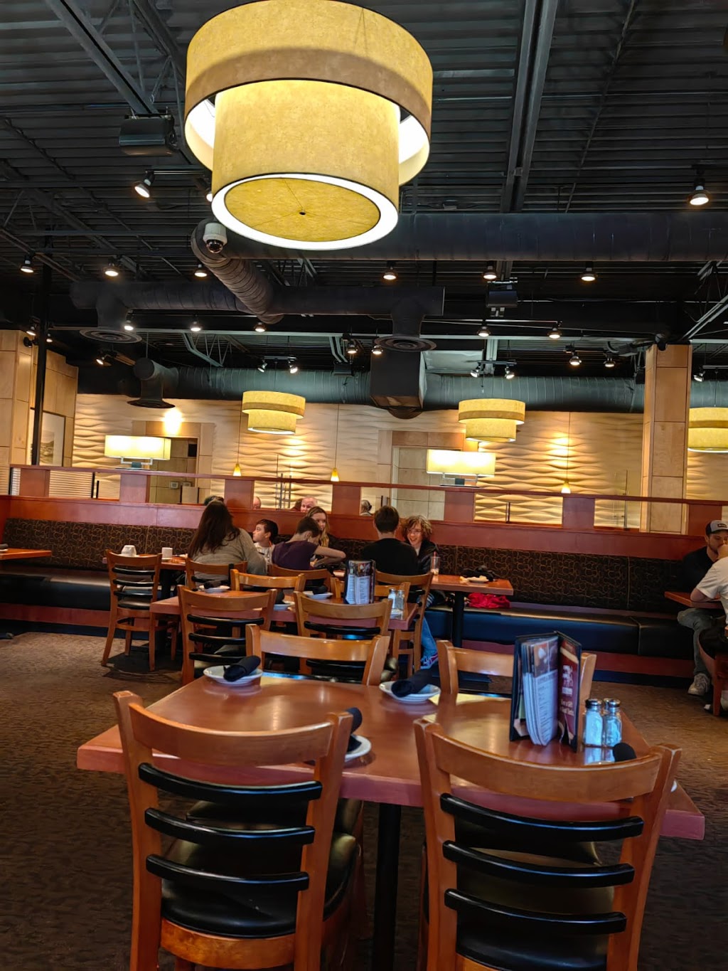 Tony Romas | 1500 Pembina Hwy, Winnipeg, MB R3T 2E3, Canada | Phone: (204) 477-5195