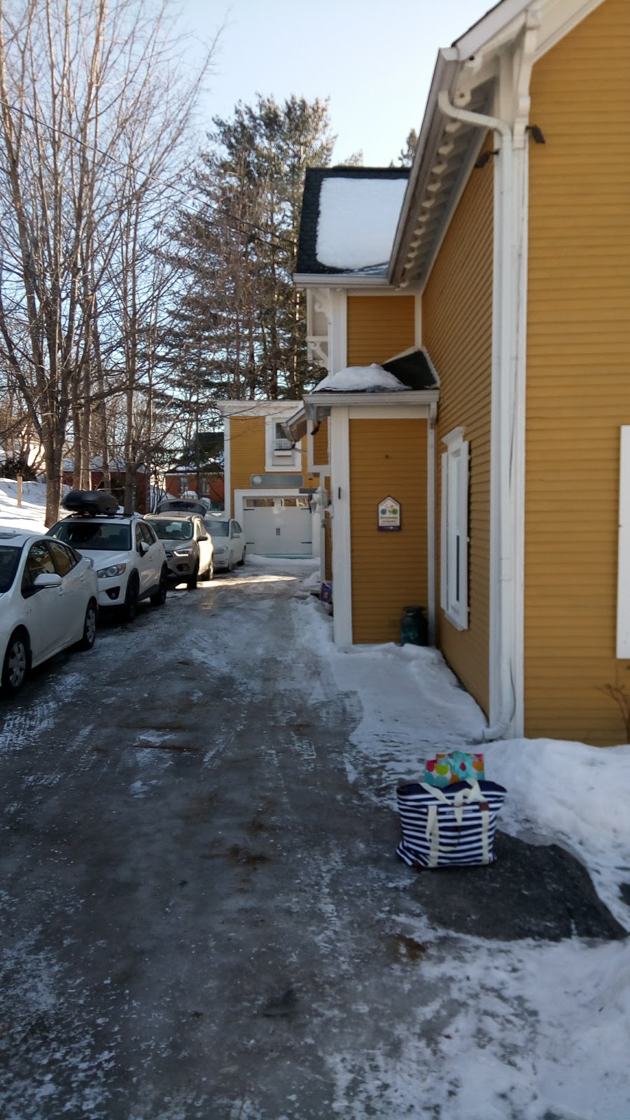 Gite O Bois Dormant | 205 Rue Abbott, Magog, QC J1X 2H4, Canada | Phone: (819) 843-0450