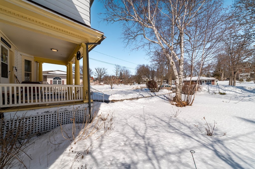 Marmora and Lake Inn B & B/ The Baron On 7 | 29 Bursthall St, Marmora, ON K0K 2M0, Canada | Phone: (613) 324-4555