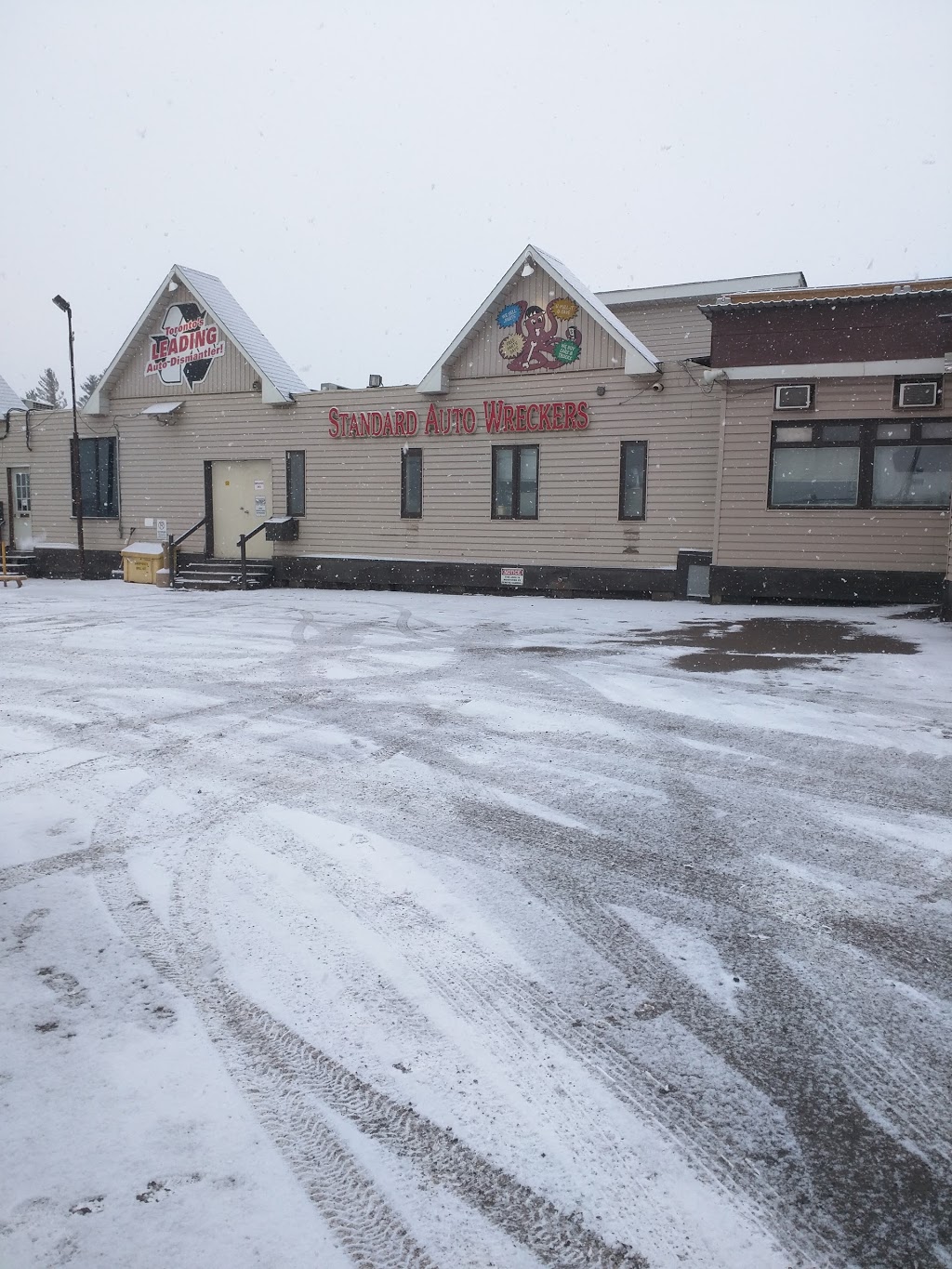 Standard Auto Wreckers | 1216 Sewells Rd, Scarborough, ON M1X 1S1, Canada | Phone: (416) 286-8686