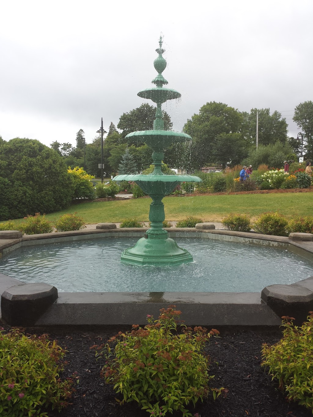 Parc Montmorency | 3108 Rue Montmorency, Longueuil, QC J4L 4B6, Canada | Phone: (450) 463-7311