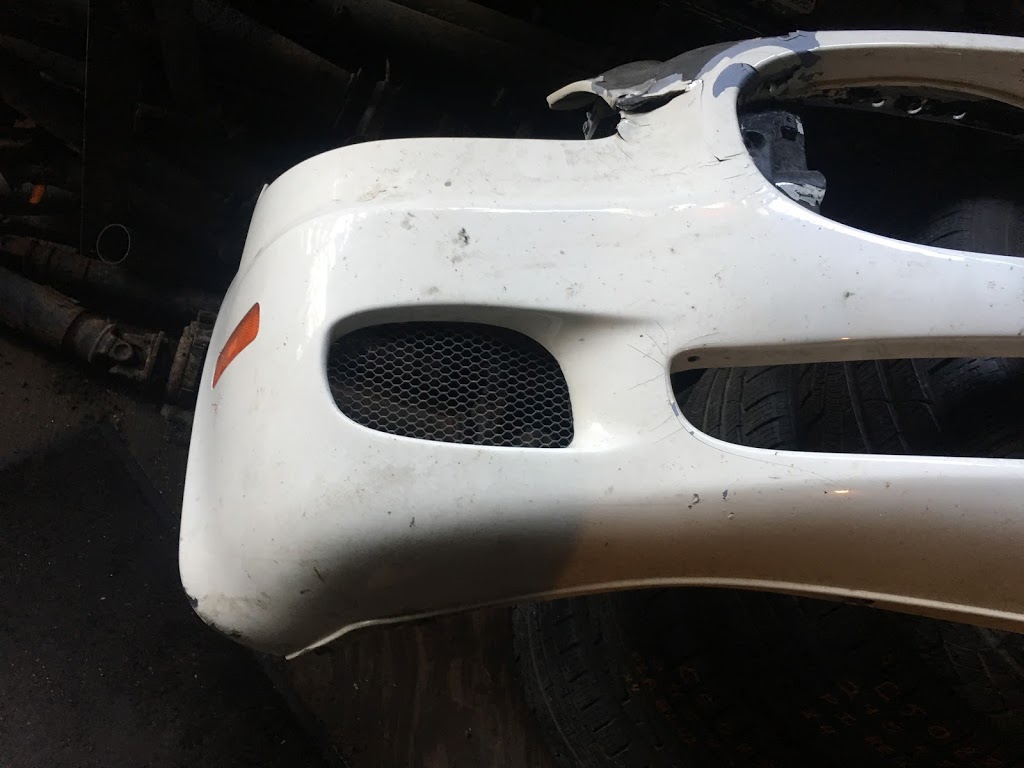 Boston Auto Wreckers | 113 McCormack St, York, ON M6N 1X8, Canada | Phone: (416) 769-1133