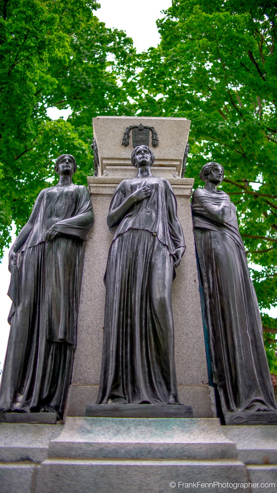 Notre-Dame Cemetery | 455 Montreal Rd, Ottawa, ON K1K 0V2, Canada | Phone: (613) 746-4175