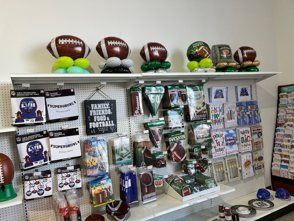 GIGGLES Laval - Party / Balloons / Balloon Delivery - Wedding Supplies / Jouets - Costumes | 1066 Rue Desserte O, Laval, QC H7X 4C9, Canada | Phone: (450) 689-7619