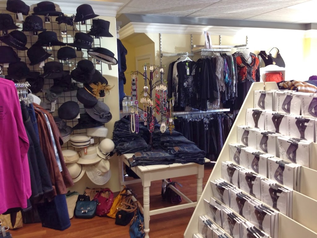Buttes Fashion Connection | 325 Hwy Avenue N, Picture Butte, AB T0K 1V0, Canada | Phone: (403) 732-5972