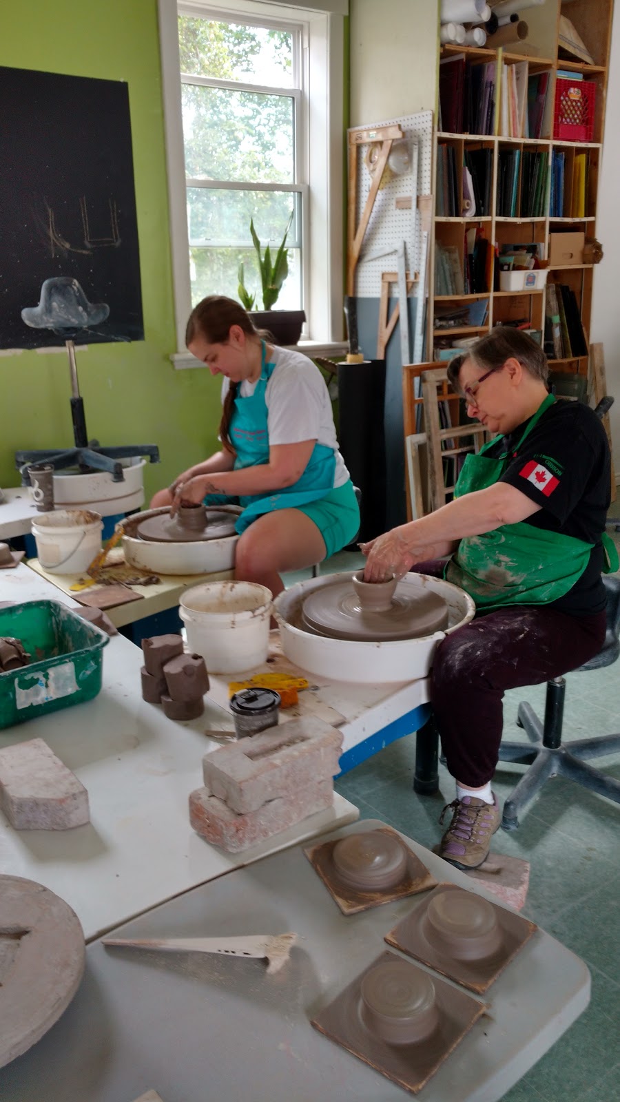 Dundee Pottery | 181 Front St, New Dundee, ON N0B 2E0, Canada | Phone: (519) 696-2484