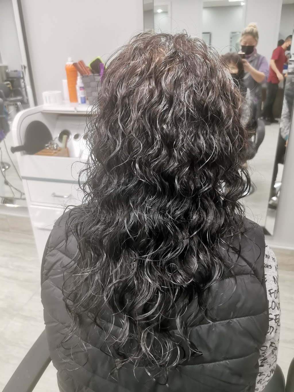 i sun hair salon&nail spa | 306 Stevenson Rd N, Oshawa, ON L1J 5M9, Canada | Phone: (905) 728-4623