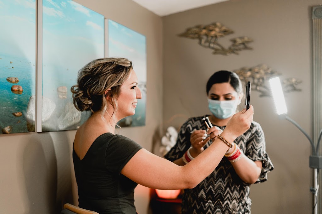 Dolly Makeup by Lidia | 1026 Glacier View Dr, Squamish, BC V8B 0G1, Canada | Phone: (604) 848-9127