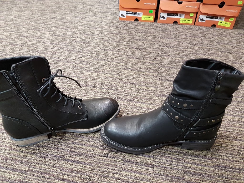 Brand Name Shoe Warehouse | 10 YMCA Dr, St. Catharines, ON L2N 7R6, Canada | Phone: (905) 646-0756