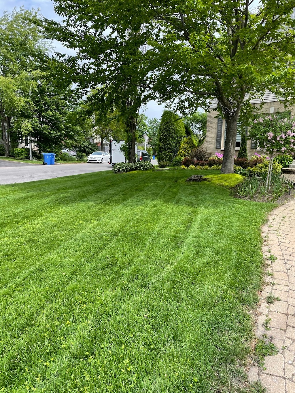 GBpaysagement | 10 Rue dÉvreux, Blainville, QC J7C 5L2, Canada | Phone: (514) 605-9224