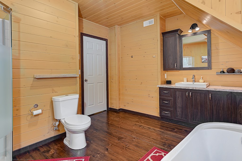 Chalet dautrefois chez Laurette & Tom inc | 1860 Av. A. Bertrand, Saint-Adolphe-dHoward, QC J0T 2B0, Canada | Phone: (514) 912-6754
