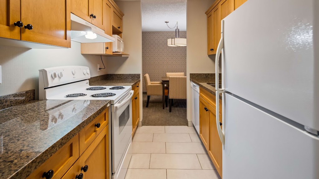 Best Western Plus Country Meadows Inn | 3070 264 St, Aldergrove, BC V4W 3E1, Canada | Phone: (604) 856-9880