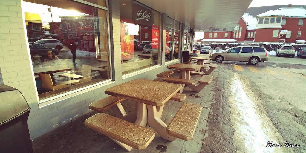 McDonalds | 110 Rue Queen, Sherbrooke, QC J1M 1J6, Canada | Phone: (819) 563-5828