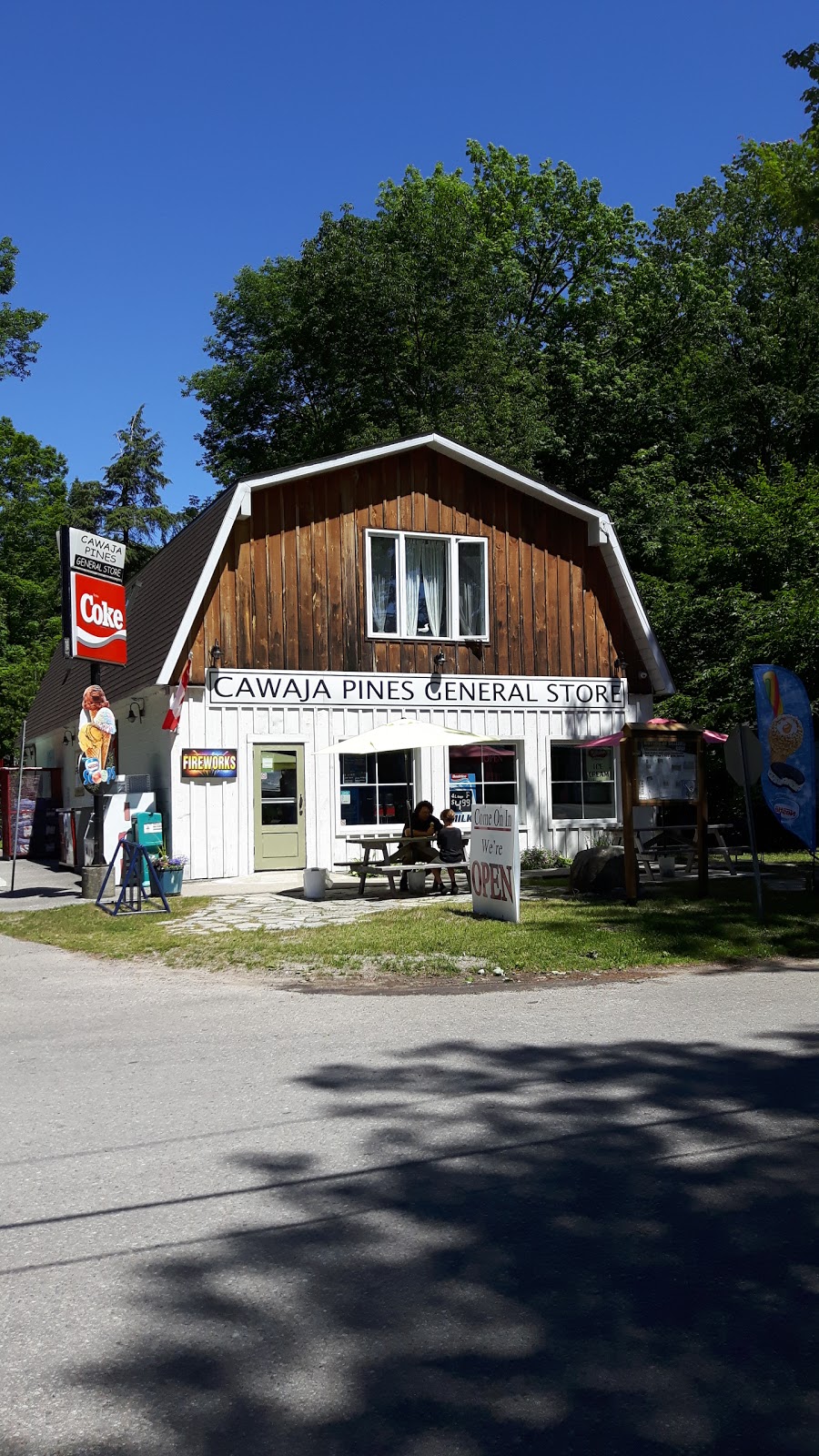 Cawaja Pines General Store | Tiny Beaches Rd N, Wyebridge, ON L0K 2E1, Canada