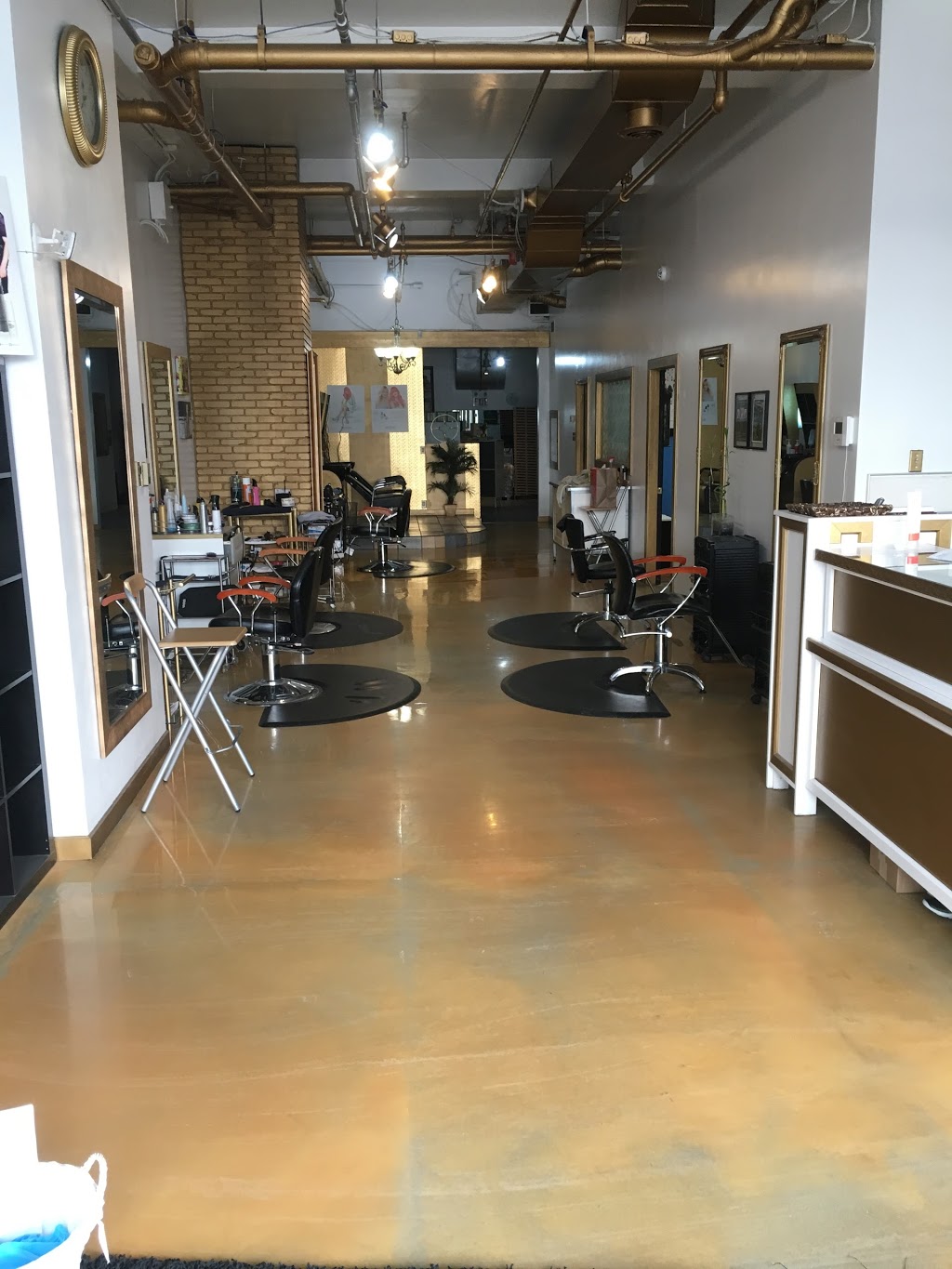 Salon Hush | 206A 2nd Ave N, Saskatoon, SK S7K 2B5, Canada | Phone: (306) 955-7556