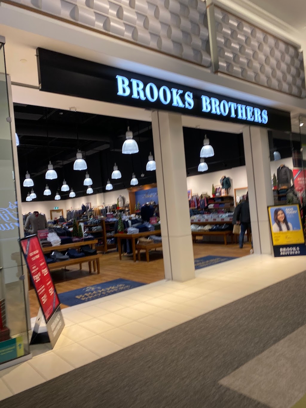 Brooks Brothers Factory Outlet | First Nation, 5000 Canoe Pass Wy Space 180, Tsawwassen, BC V4M 0B3, Canada | Phone: (778) 589-3166