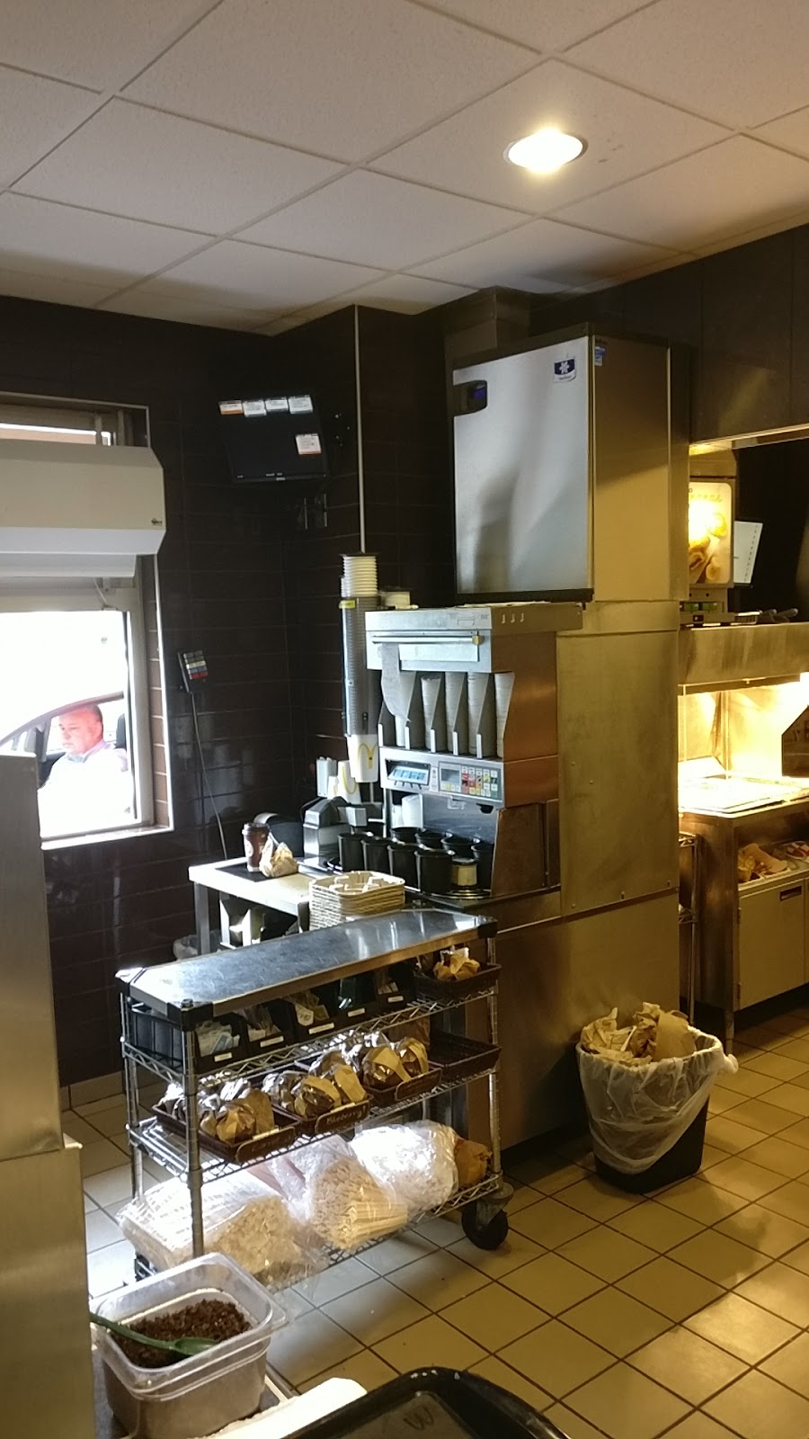 McDonalds | 3340 Fallowfield Rd, Nepean, ON K2J 5L1, Canada | Phone: (613) 843-8898