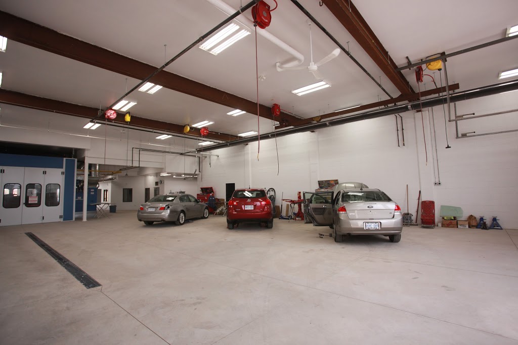 CSN Glen-Merritt Collision | 975 Niagara St, Welland, ON L3C 1M5, Canada | Phone: (905) 735-9630