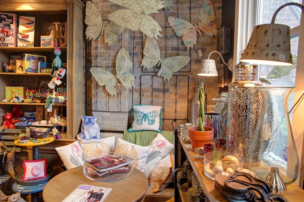 Avenue Flower | 294 Roncesvalles Ave Suite 2, Toronto, ON M6R 2M4, Canada | Phone: (416) 922-0348