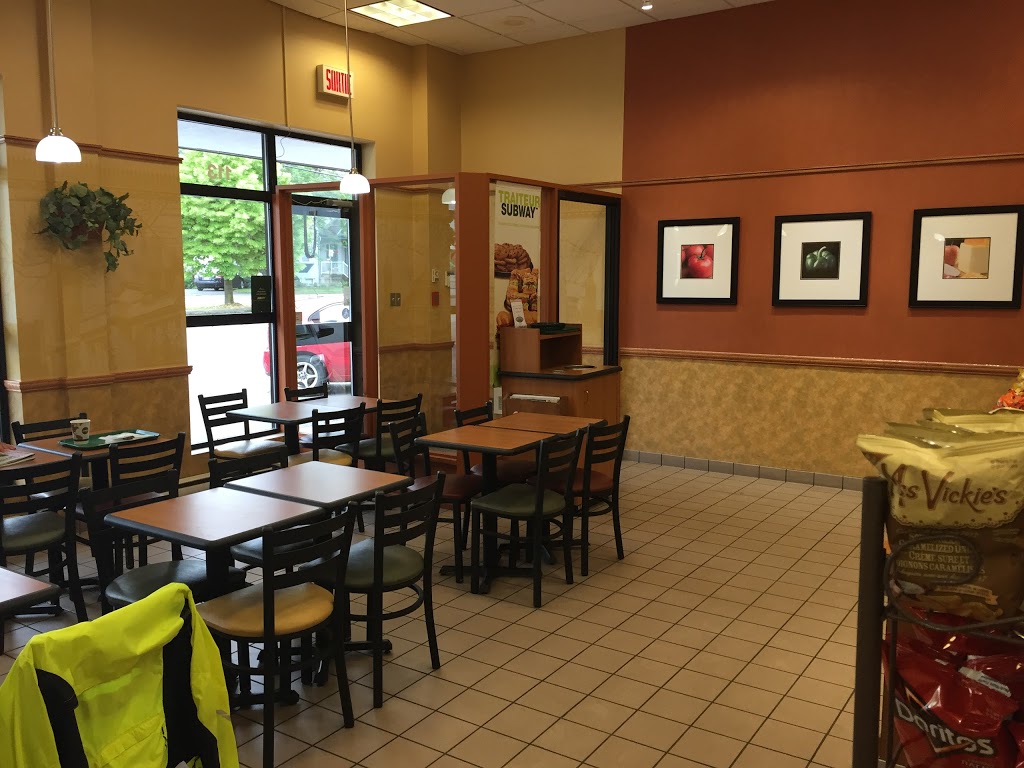 Subway | 113 Rue Principale E, Farnham, QC J2N 1L2, Canada | Phone: (450) 293-0005