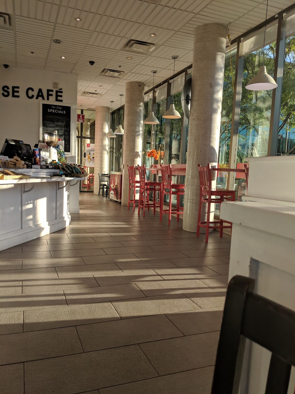 Presse Cafe | 405 Dundas St W, Whitby, ON L1N 6A1, Canada | Phone: (905) 666-2180