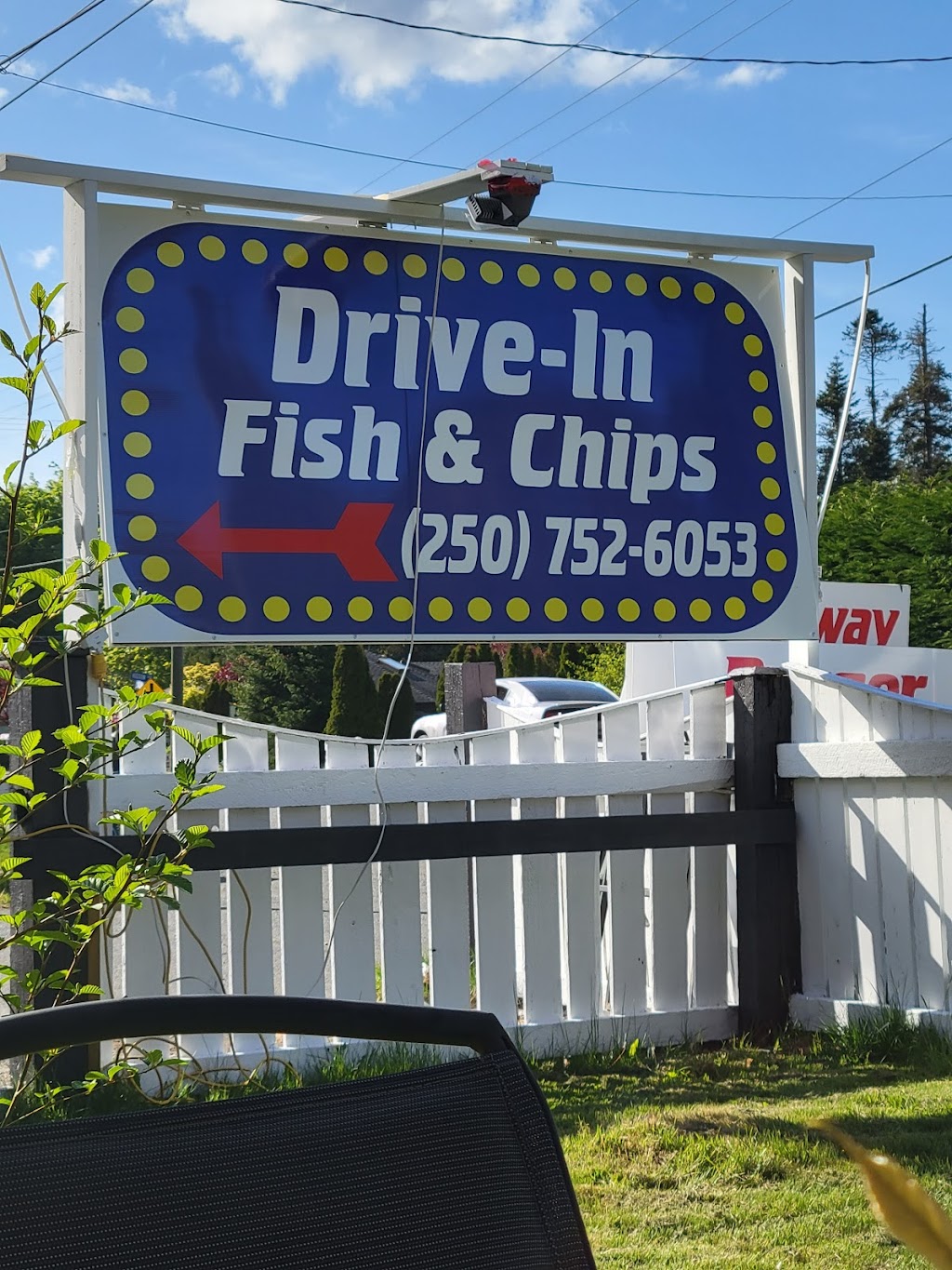 Fish Tales Cafe | 3336 Island Hwy W, Qualicum Beach, BC V9K 2B3, Canada | Phone: (250) 752-6053