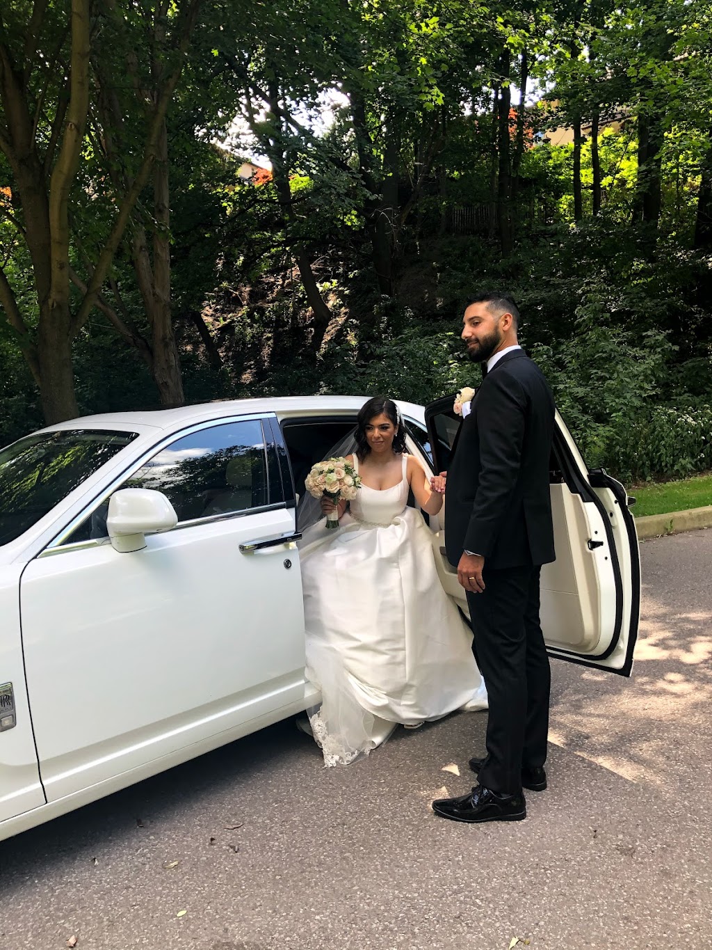 Acme Limo | Gander Dr, Scarborough, ON M1G 2W1, Canada | Phone: (416) 648-6880