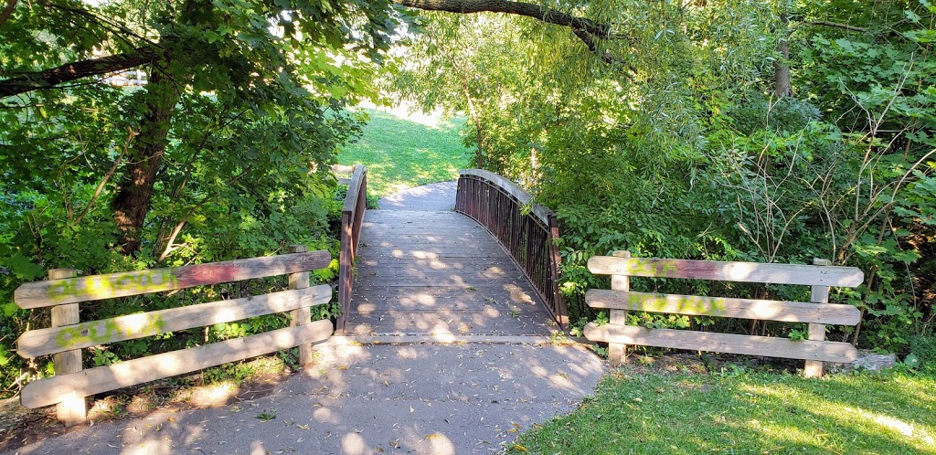 Oakdale Park Trailhead | Miller Rd, Oakville, ON L6H 1J6, Canada